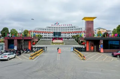 湖南省隆回县职业中等专业学校校园环境