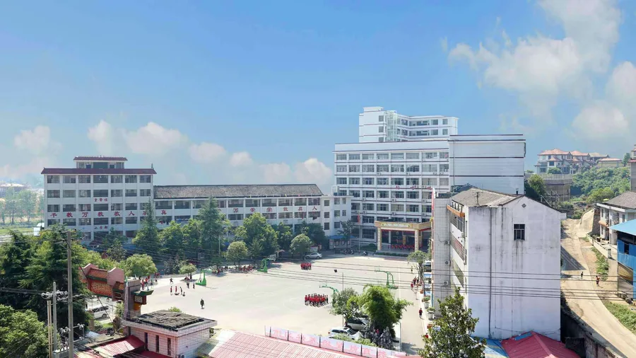 新化县东方南北职业学校校园环境